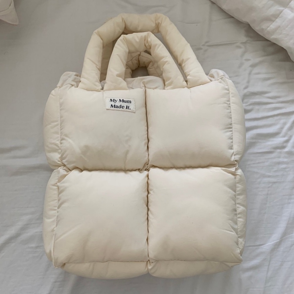 My Mum Made it puffer bag white